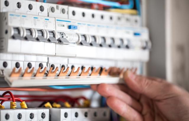 Opmaak risicoanalyse elektrische installaties op de arbeidsplaats 